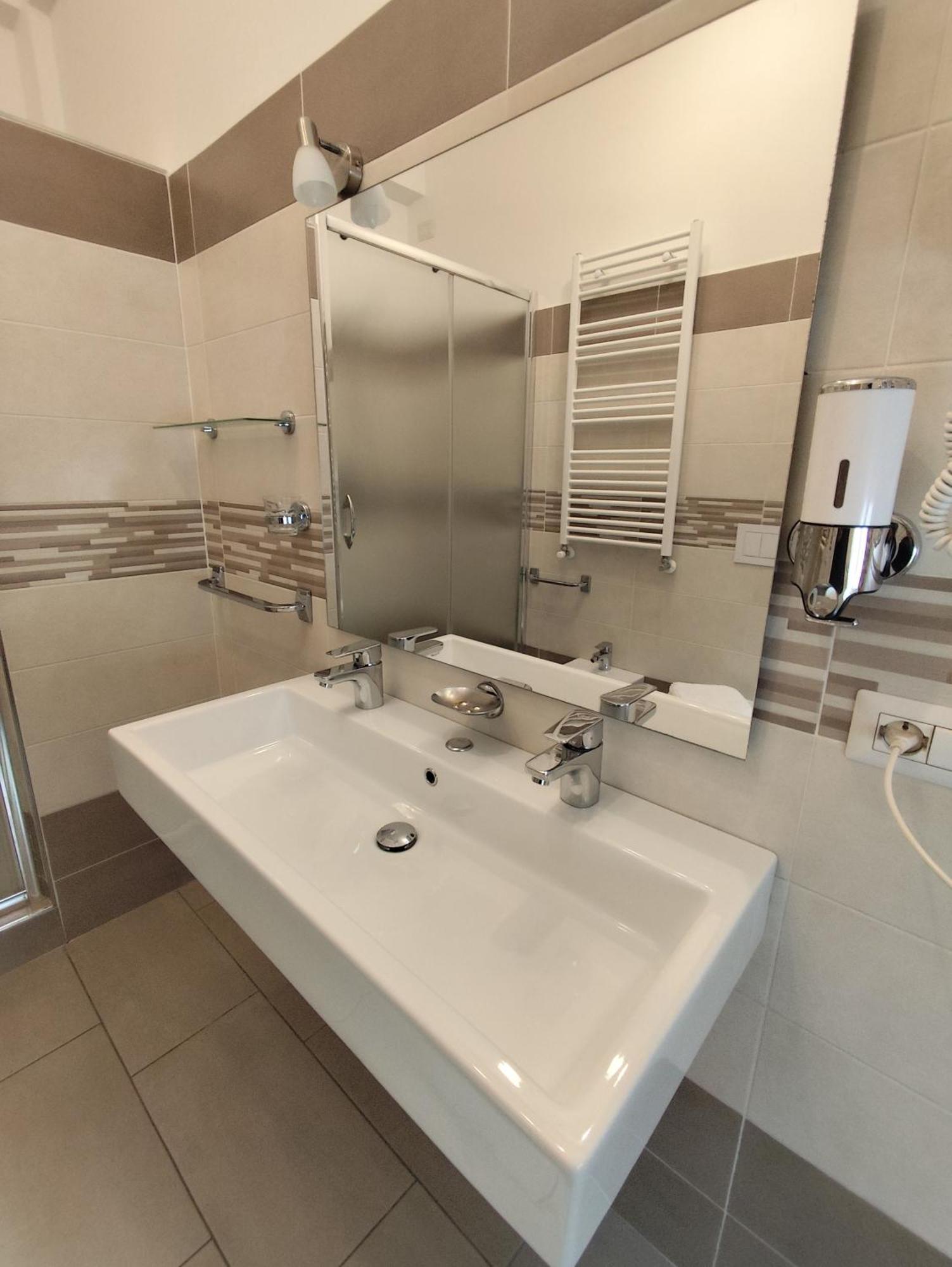 Belvedere Rooms Guest House Рим Екстериор снимка